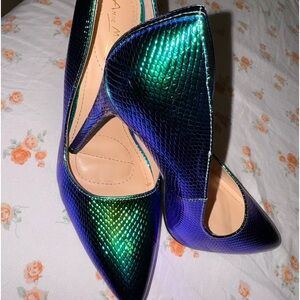 Tacones bellos puesto una sola vez para sección de fotografía